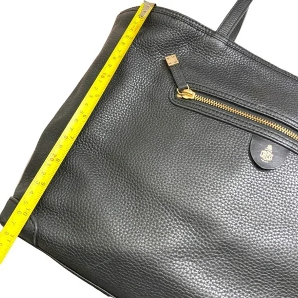 Mark cross black leather tote bag with pouchette